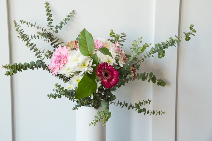 Easy method for creating professional looking flower arrangements and bouquets using grocery store flowers!